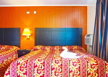 Skyview Manor Motel hotel thumbnail 8