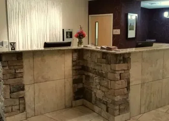 Wingate by Wyndham Elkins hotel thumbnail 6