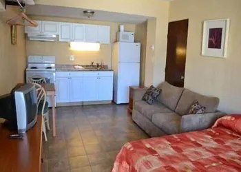 Casa del Sol Motel hotel thumbnail 6