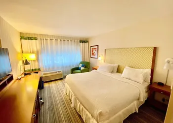 Holiday Inn Express Columbus Airport - Easton by IHG hotel thumbnail 4