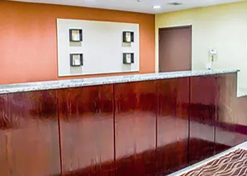 Travelodge by Wyndham Ozone Park hotel thumbnail 2
