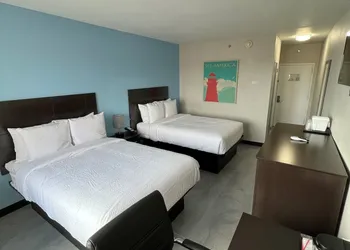 Travelodge by Wyndham Ozone Park hotel thumbnail 5