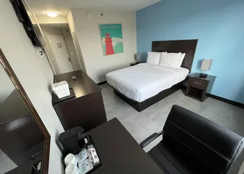 Travelodge by Wyndham Ozone Park hotel thumbnail 7