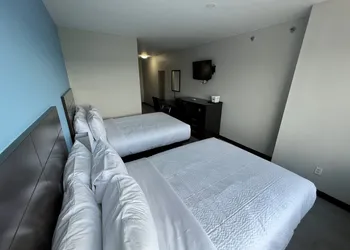 Travelodge by Wyndham Ozone Park hotel thumbnail 8