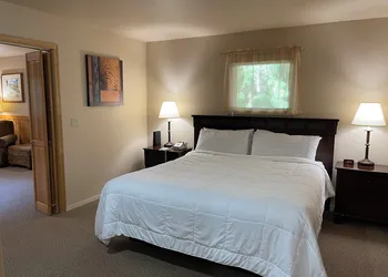 Mount Shasta Resort hotel thumbnail 8