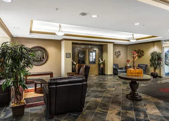 Redwood Inn & Suites - Grande Prairie hotel thumbnail 2