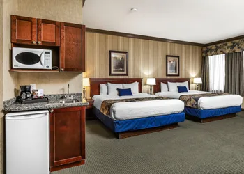 Redwood Inn & Suites - Grande Prairie hotel thumbnail 6