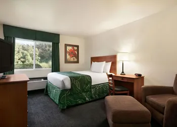 Travelodge by Wyndham Low Moor Near Covington hotel thumbnail 7