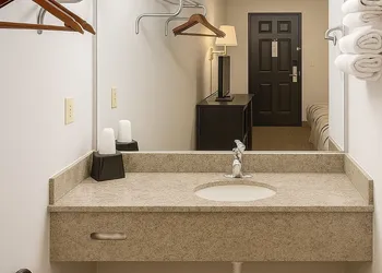 Sunset Inn - Augusta hotel thumbnail 7