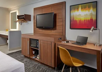 Studio Inn and Suites at Promenade Downey hotel thumbnail 5