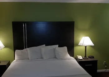 Mountain Valley Inn Dillard hotel thumbnail 5