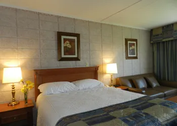 Capri Inn hotel thumbnail 8