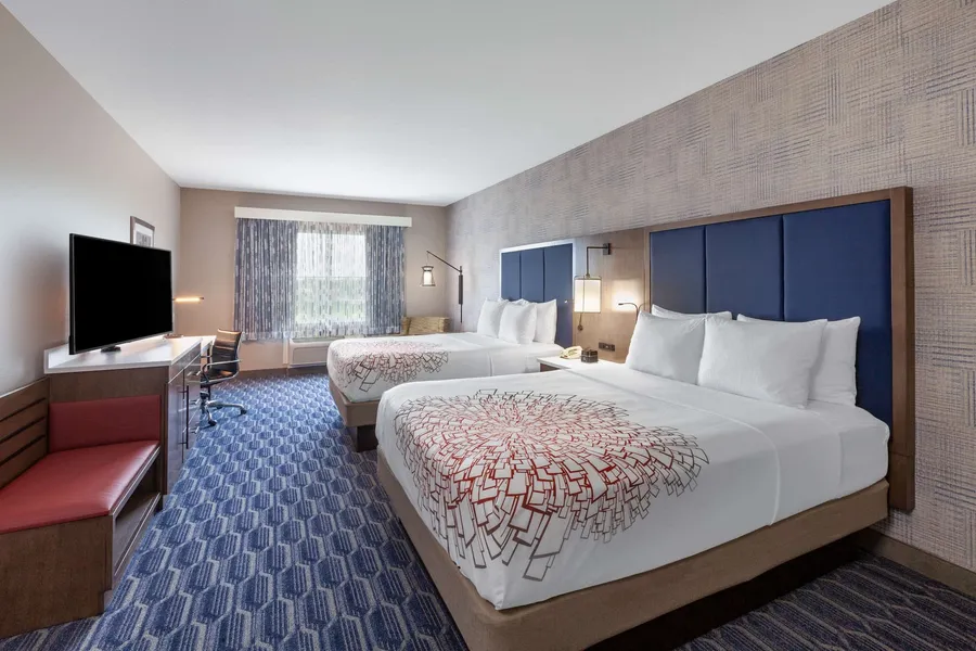 La Quinta Inn & Suites by Wyndham Houston Channelview hotel detail image 6