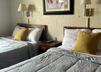 Midtown Inn & Suites hotel thumbnail 5