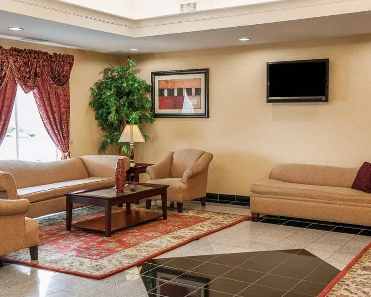 Comfort Suites near Indianapolis Airport hotel detail image 2