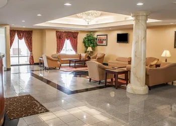 Comfort Suites near Indianapolis Airport hotel thumbnail 4