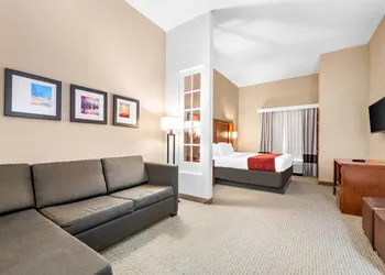 Comfort Suites Orlando Airport hotel thumbnail 7