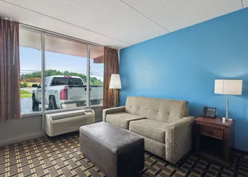 Relax inn by OYO Greeneville Near Hwy US-321 hotel thumbnail 7
