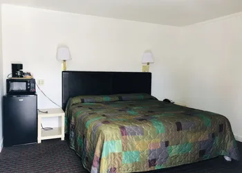 Motel Garberville hotel thumbnail 2