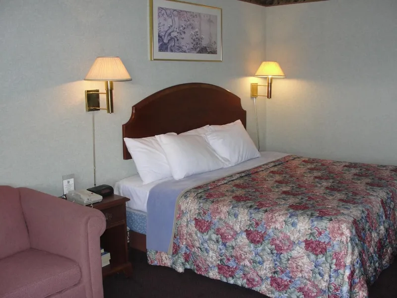 Budget Inn Alcoa hotel detail image 6