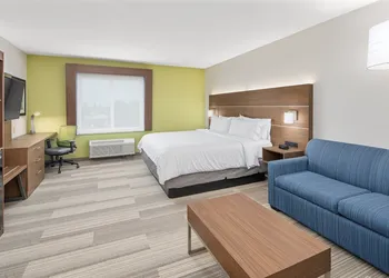 Holiday Inn Express & Suites Palm Bay by IHG hotel thumbnail 5
