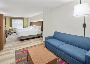 Holiday Inn Express & Suites Palm Bay by IHG hotel thumbnail 6
