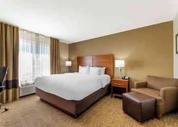 Comfort Inn & Suites Porter near Indiana Dunes hotel thumbnail 6