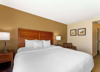 Comfort Inn & Suites Porter near Indiana Dunes hotel thumbnail 7
