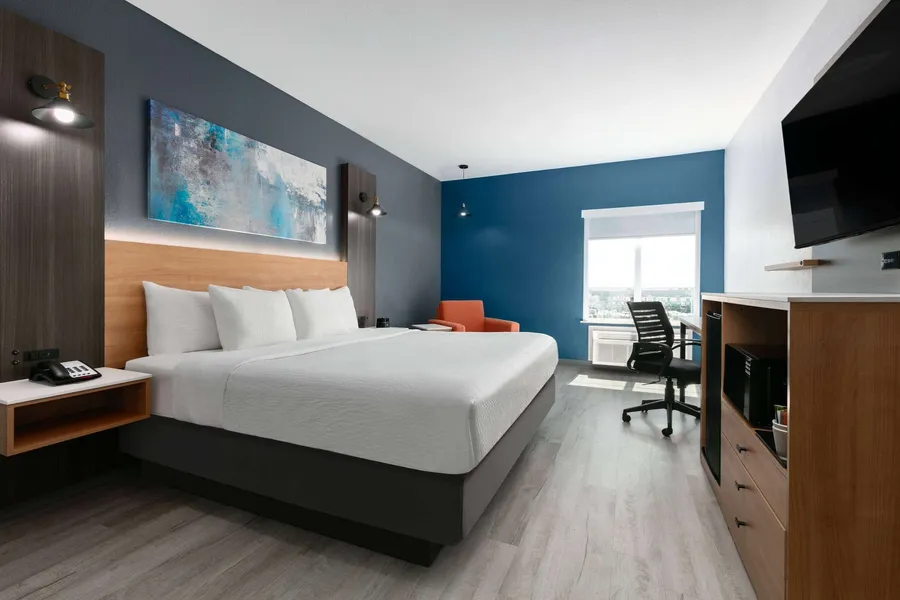 La Quinta Inn & Suites by Wyndham Ft. Worth - Burleson hotel detail image 6