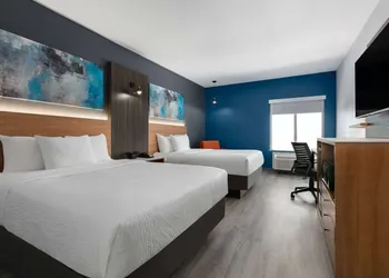 La Quinta Inn & Suites by Wyndham Ft. Worth - Burleson hotel thumbnail 7