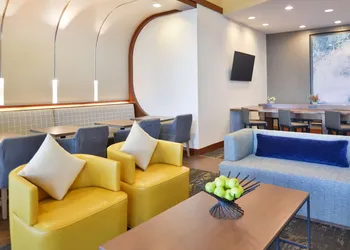 Hyatt Place Garden City hotel thumbnail 2