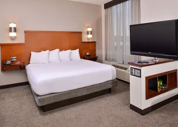Hyatt Place Garden City hotel thumbnail 7