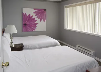 Tiki Shores Inn & Suites hotel thumbnail 5
