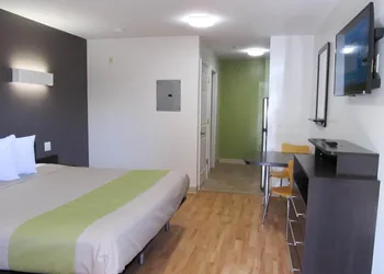 Studio 6 Extended Stay - Atlanta, GA - Chamblee hotel thumbnail 6