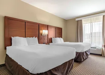 Comfort Suites Medical Center near Six Flags hotel thumbnail 4