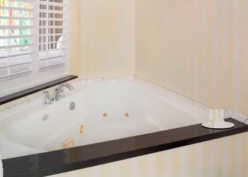 Fairfield Inn & Suites by Marriott Selma Kingsburg hotel thumbnail 4