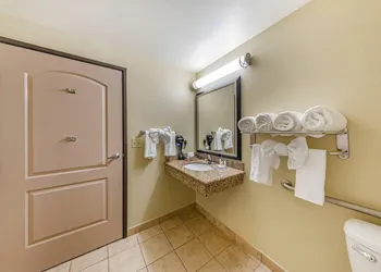Comfort Inn & Suites San Bernardino hotel thumbnail 8