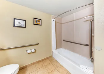 Comfort Inn & Suites San Bernardino hotel thumbnail 7