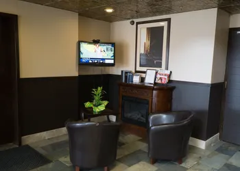 Econo Lodge hotel thumbnail 8