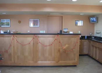 University Inn hotel thumbnail 2