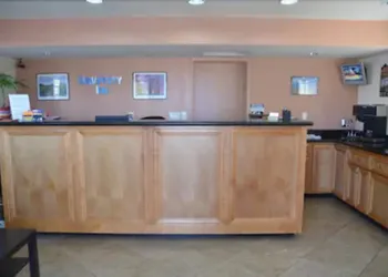 University Inn hotel thumbnail 3