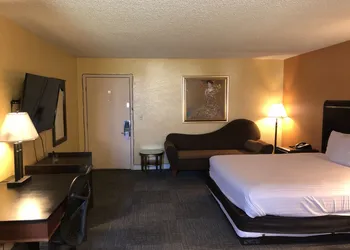 Nendels Inn & Suites hotel thumbnail 6