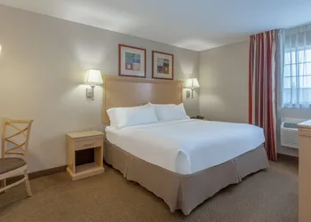 Candlewood Suites Minot by IHG hotel thumbnail 6