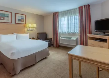 Candlewood Suites Minot by IHG hotel thumbnail 7