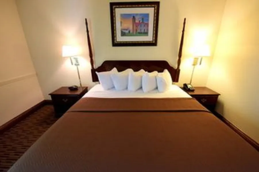 Waterfront Inn - Mackinaw City hotel detail image 2