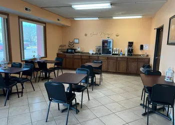 Travelerslodge Motel hotel thumbnail 2