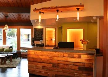 Timbers Inn hotel thumbnail 3
