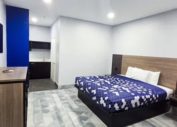 Airway Inn - IAH Airport hotel thumbnail 8