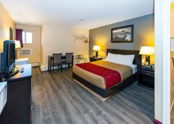 Econo Lodge Edson hotel thumbnail 5