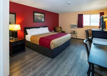 Econo Lodge Edson hotel thumbnail 7